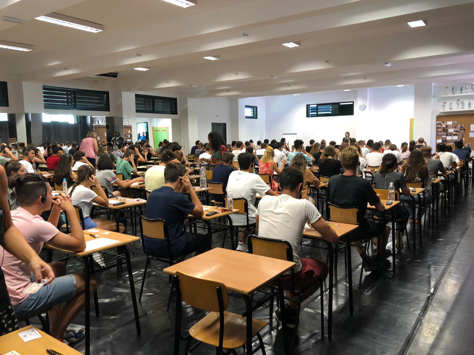 Más de 2.600 andaluces realizarán esta semana un examen oficial de Cambridge con una tecnología pionera