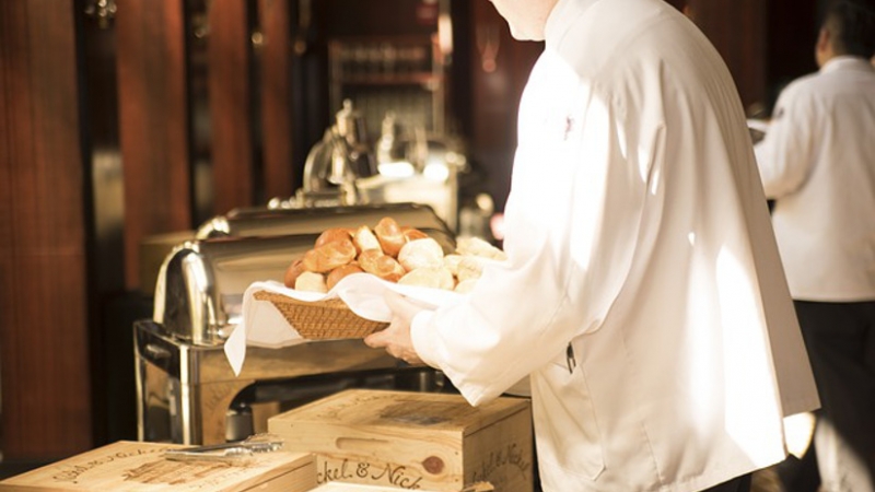 imagen promocional del curso Curso Profesional de Camarero de Restaurante y Sala